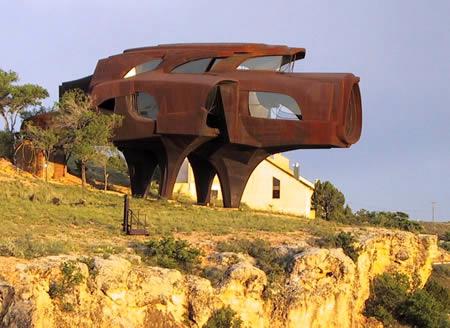 Top 10 strangest homes around the world